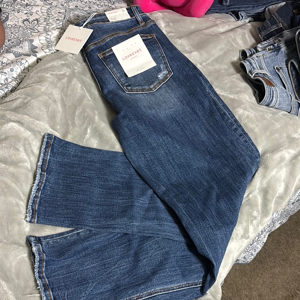 Lovervet Mid Rise Straight Jeans
